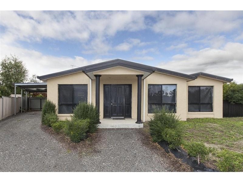 8 Scherger Crescent, Ararat VIC 3377
