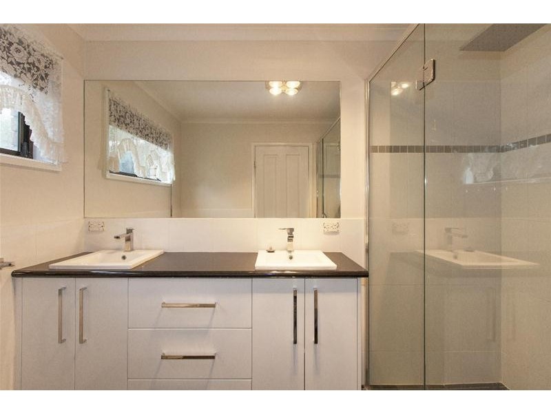 8 Scherger Crescent, Ararat VIC 3377