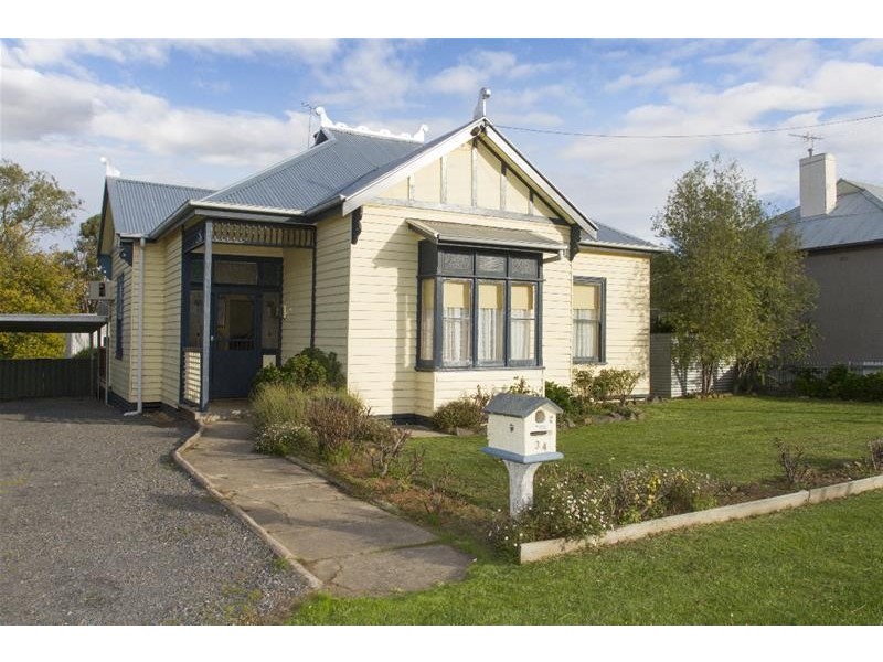 34 Benbow Street, Ararat VIC 3377