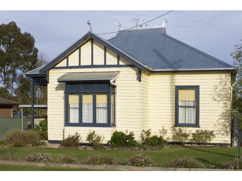 34 Benbow Street, Ararat VIC 3377