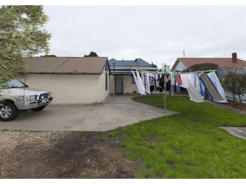 17 Viewpoint Street, Ararat VIC 3377