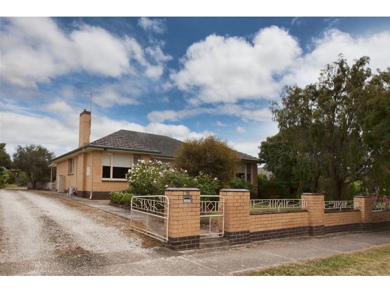 75 Banfield Street, Ararat VIC 3377