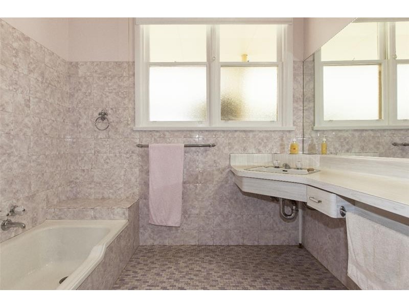 75 Banfield Street, Ararat VIC 3377