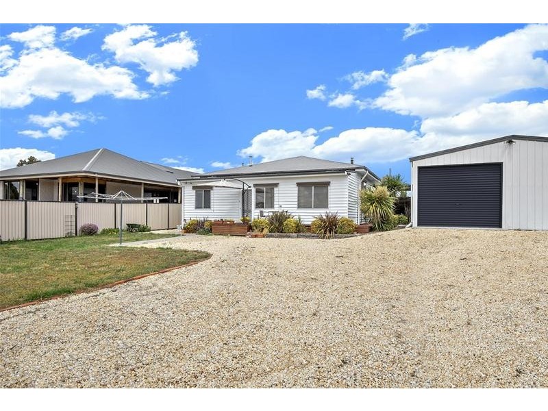 11 Moonlight Street, Stawell VIC 3380