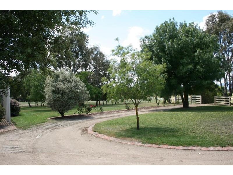 24 Packard Drive, Ararat VIC 3377