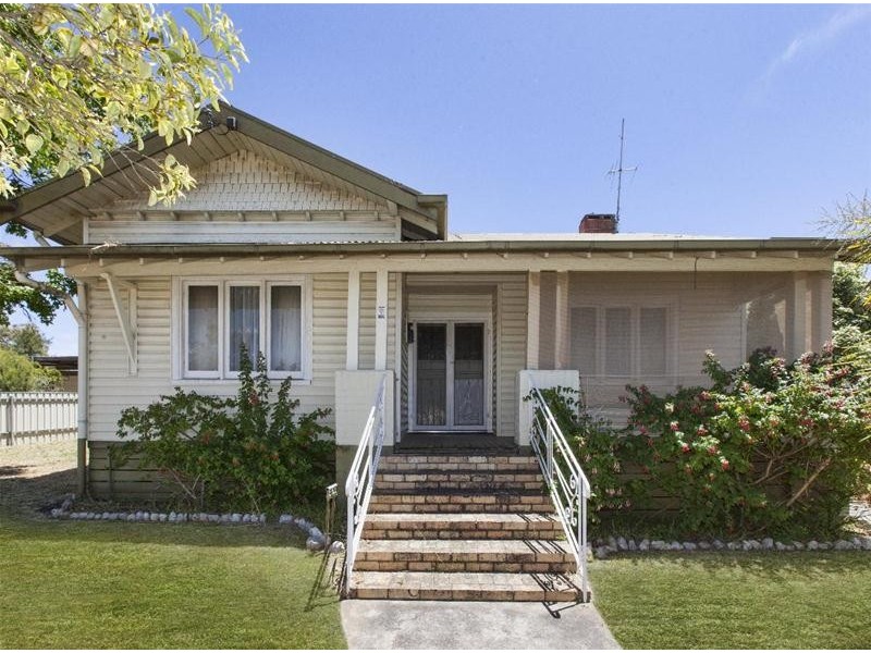 35 Benbow Street, Ararat VIC 3377