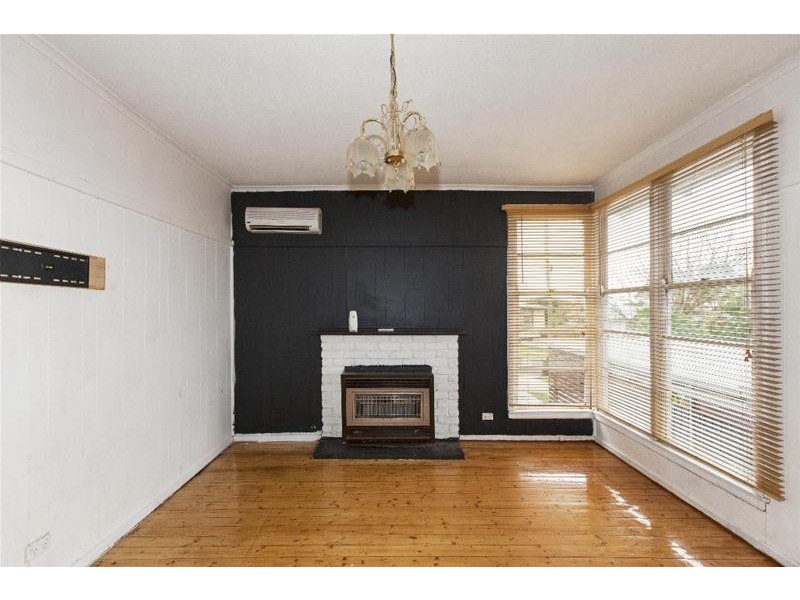 16 Montgomery Street, Ararat VIC 3377