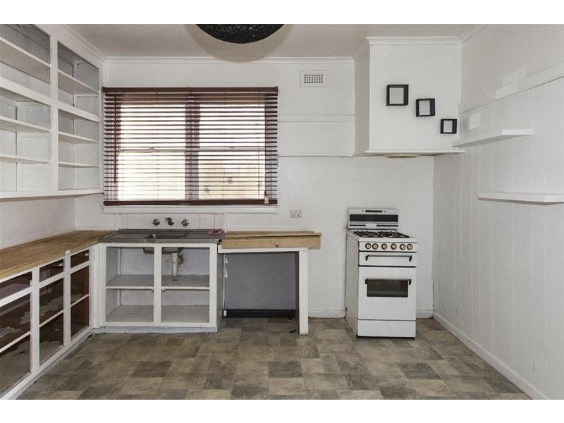 16 Montgomery Street, Ararat VIC 3377