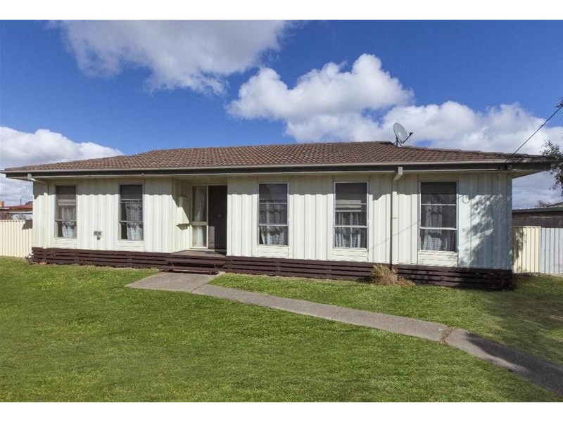 13 Grevillea Court, Ararat VIC 3377