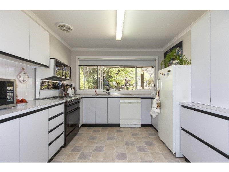 2 Brewster Road, Ararat VIC 3377