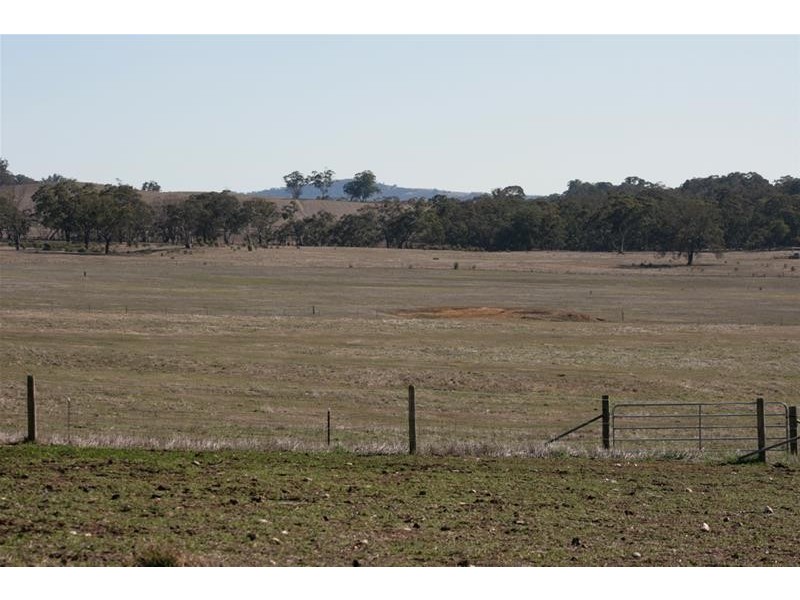 65 Noahs Ark Road, Ararat VIC 3377