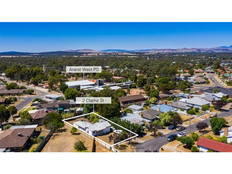 2 Clarke Street, Ararat VIC 3377