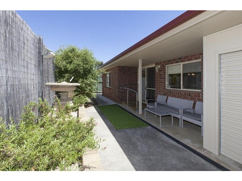 2/5 BEVERIDGE Street, Ararat VIC 3377