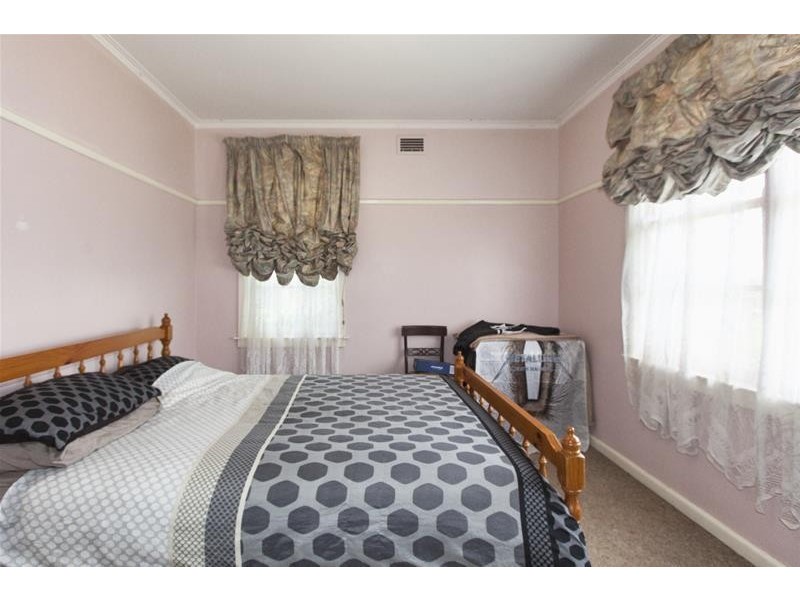 19 Montgomery Street, Ararat VIC 3377