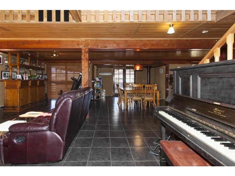 18 Burke Road, Ararat VIC 3377