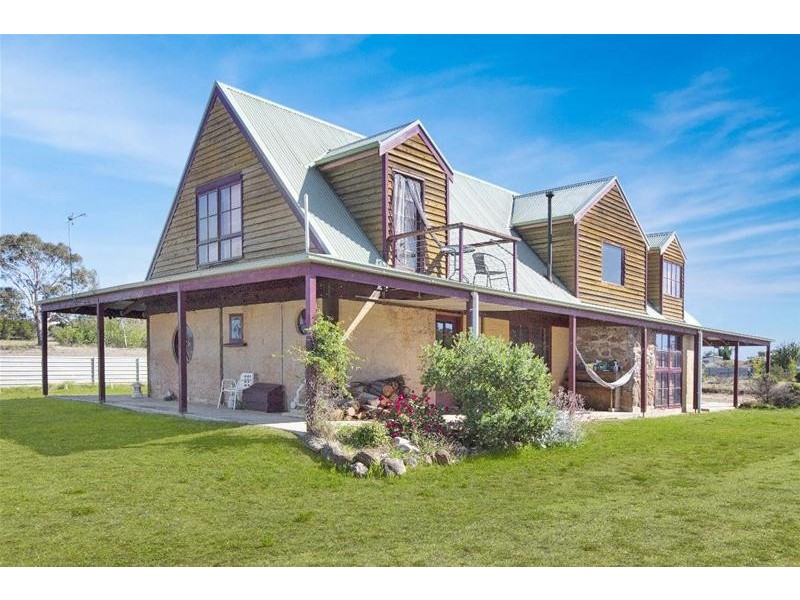 18 Burke Road, Ararat VIC 3377