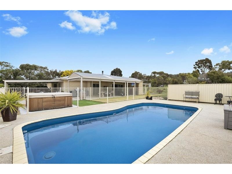 86 Picnic Road, Ararat VIC 3377