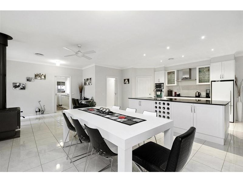 86 Picnic Road, Ararat VIC 3377