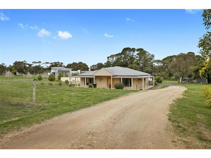 86 Picnic Road, Ararat VIC 3377