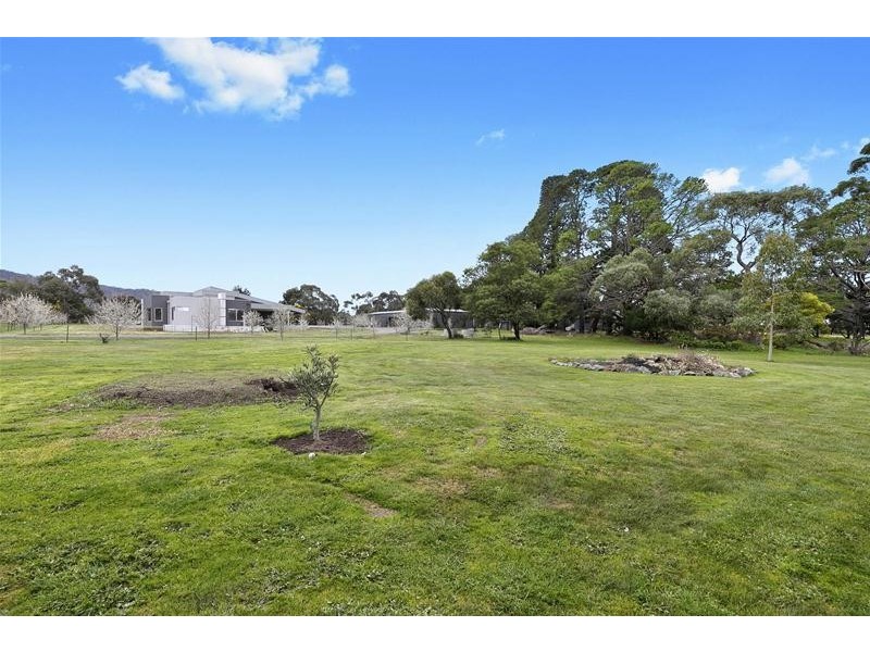 86 Picnic Road, Ararat VIC 3377
