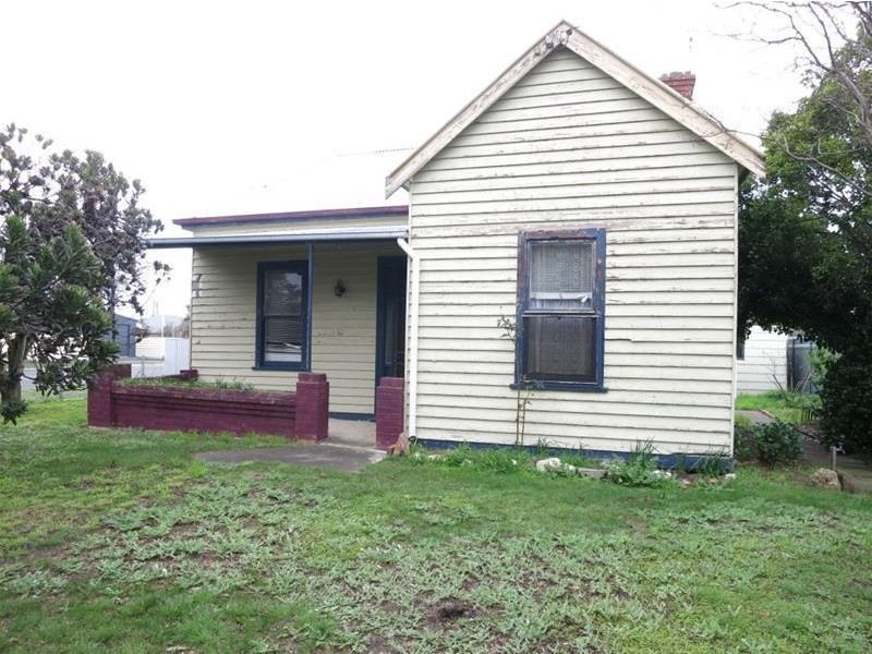 22 CAREY Street, Ararat VIC 3377