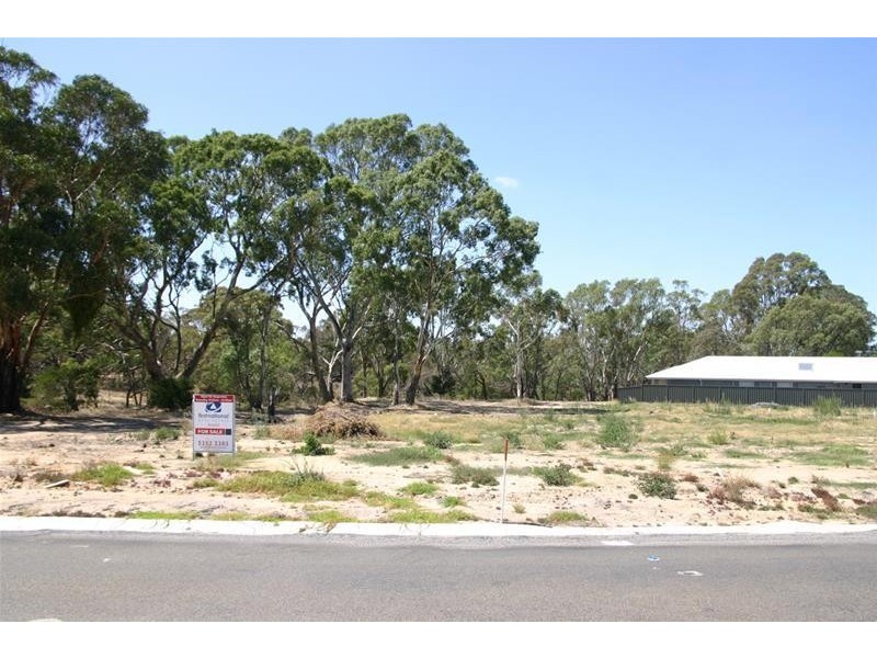 20 Acacia Avenue, Ararat VIC 3377