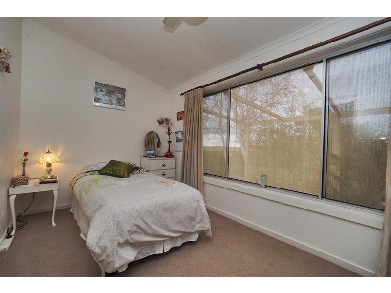 2083 Glenelg Highway, Lake Bolac VIC 3351