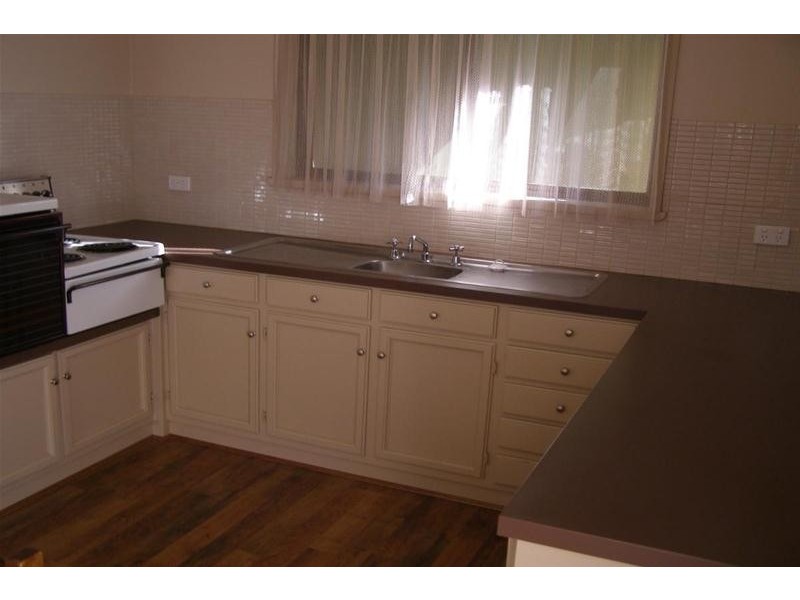 42 QUEEN Street, Ararat VIC 3377