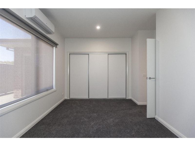 2/12 RUNDELL  Street, Ararat VIC 3377