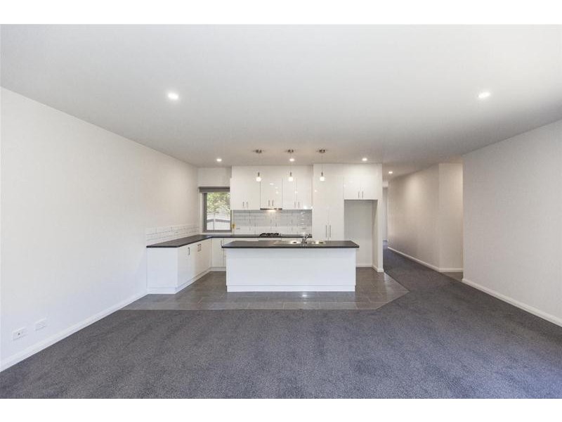 2/12 RUNDELL  Street, Ararat VIC 3377