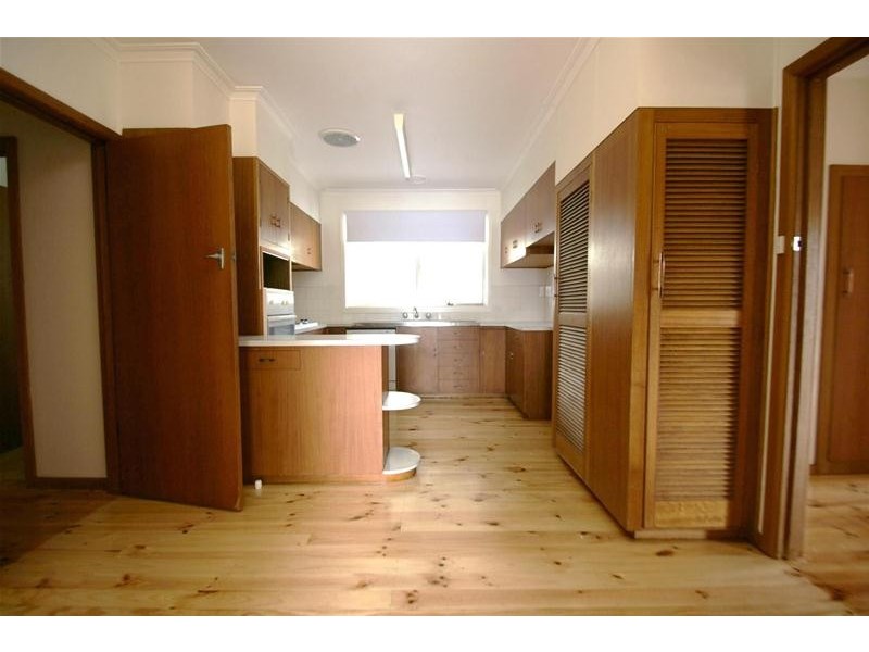 17 HIGH Street WEST, Ararat VIC 3377