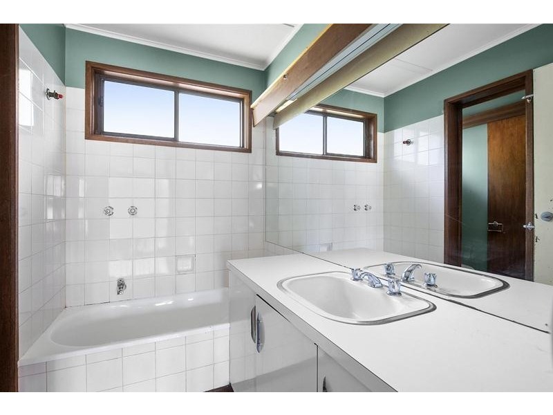 34 Cameron Road, Ararat VIC 3377