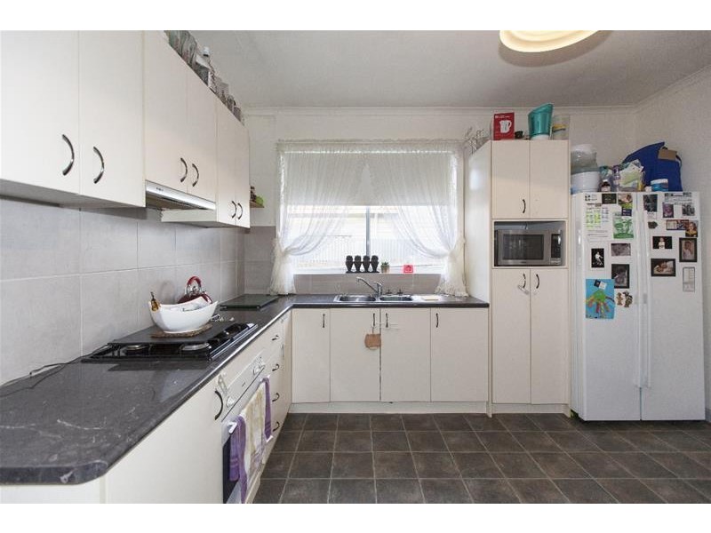 6 Churchill Avenue, Ararat VIC 3377