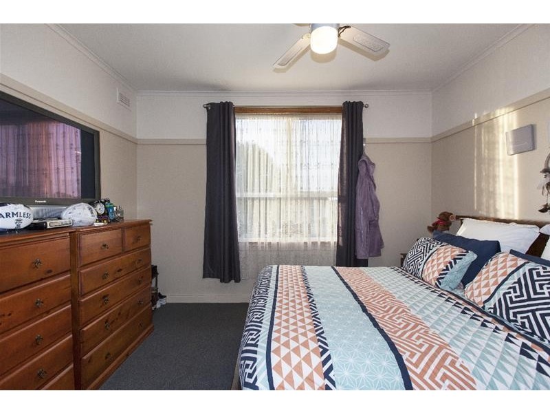 6 Churchill Avenue, Ararat VIC 3377