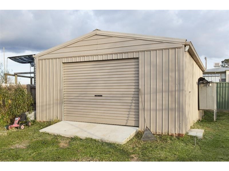 6 Churchill Avenue, Ararat VIC 3377