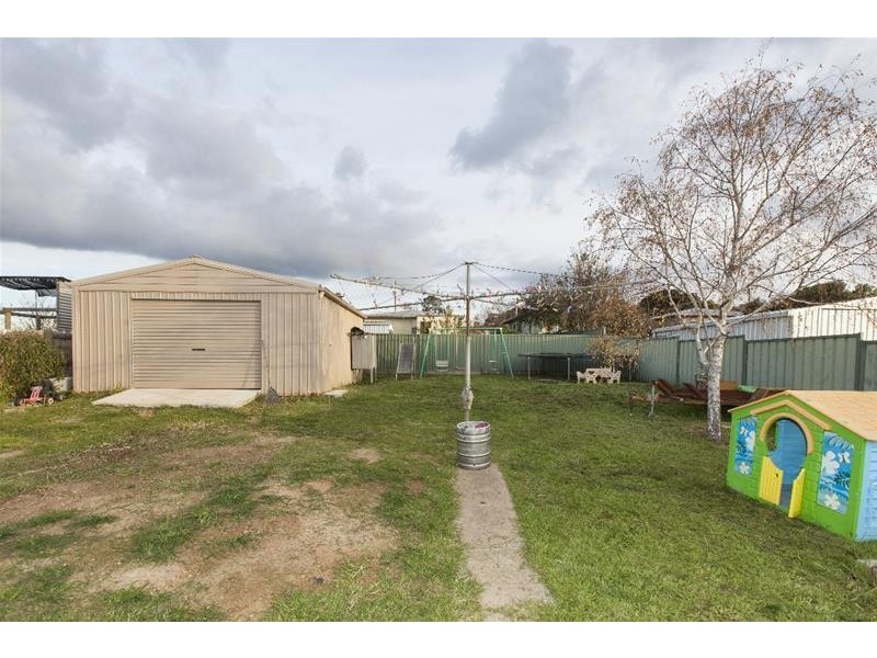 6 Churchill Avenue, Ararat VIC 3377