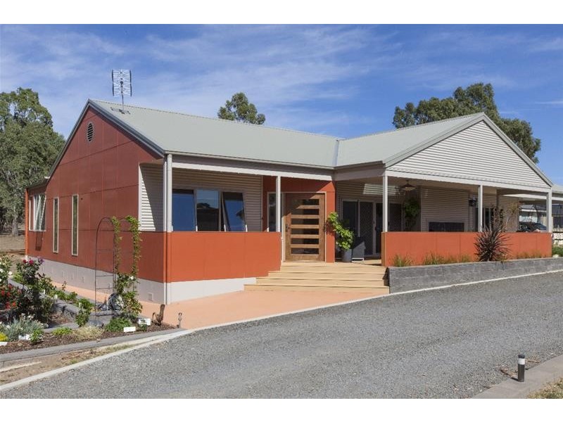 74 Tatyoon Road, Ararat VIC 3377