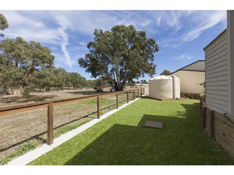 74 Tatyoon Road, Ararat VIC 3377