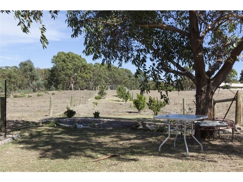 74 Tatyoon Road, Ararat VIC 3377