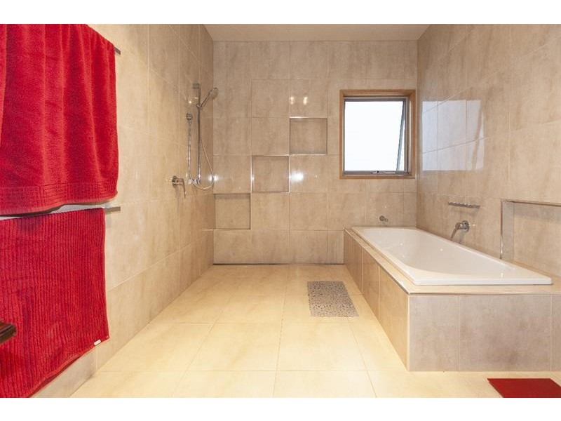 74 Tatyoon Road, Ararat VIC 3377