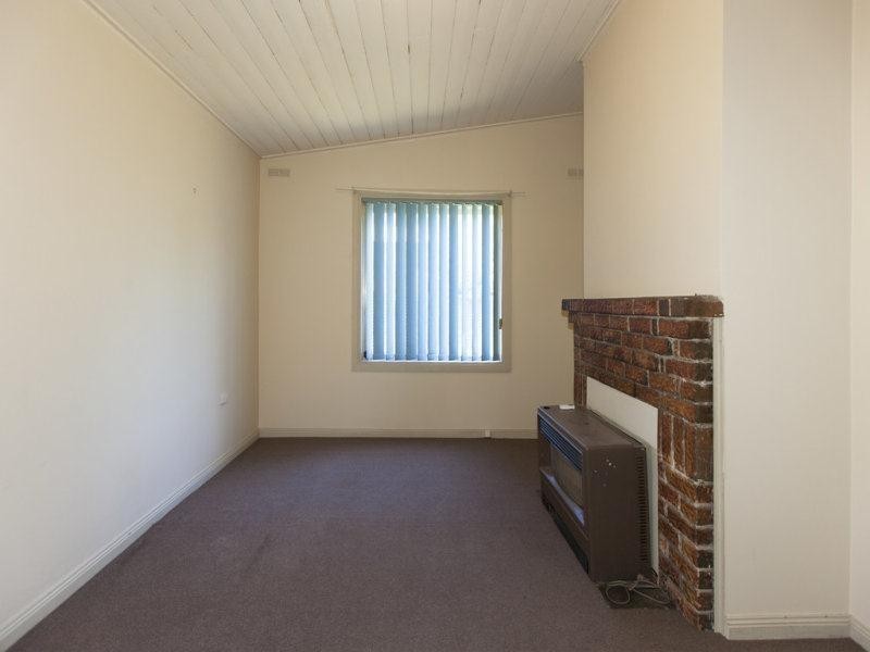 42 MCLELLAN Street, Ararat VIC 3377