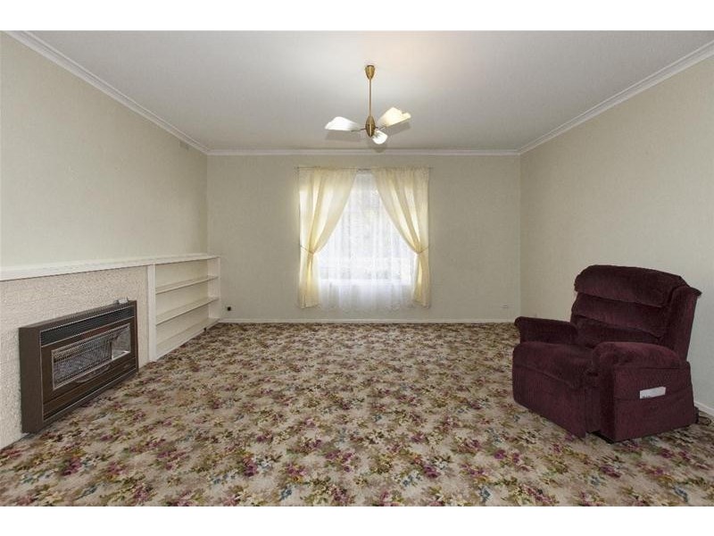 24 GEORGE Road, Ararat VIC 3377