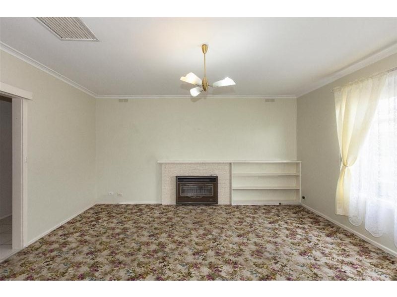 24 GEORGE Road, Ararat VIC 3377