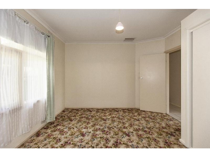 24 GEORGE Road, Ararat VIC 3377