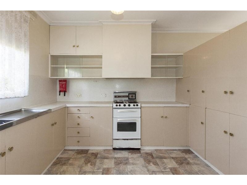 24 GEORGE Road, Ararat VIC 3377