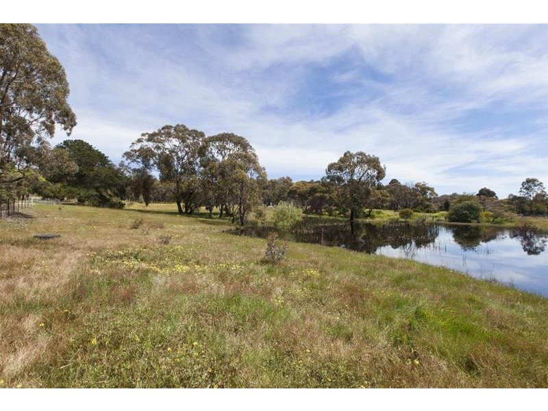 71 Picnic Road, Ararat VIC 3377