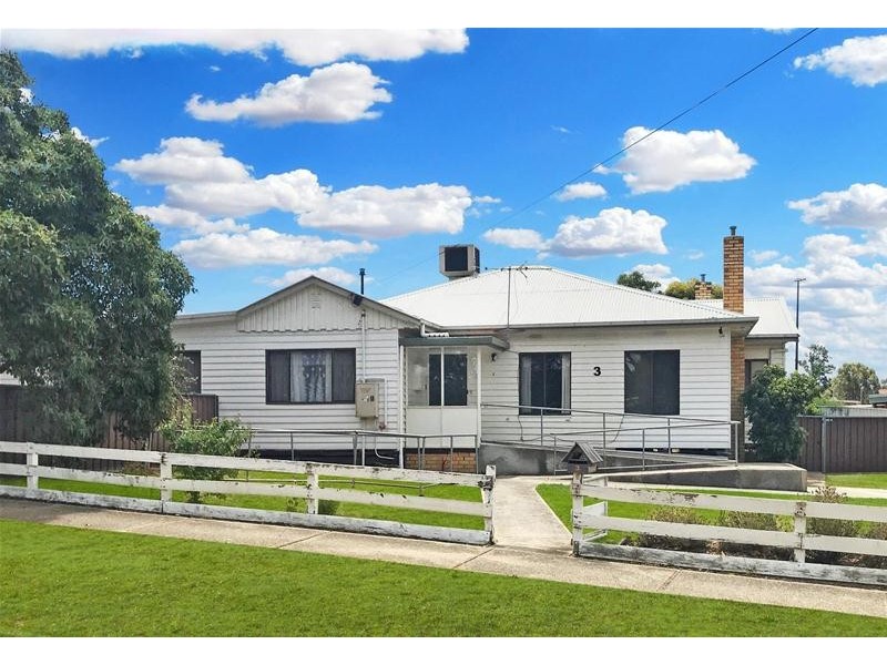 3 BENBOW Street, Ararat VIC 3377