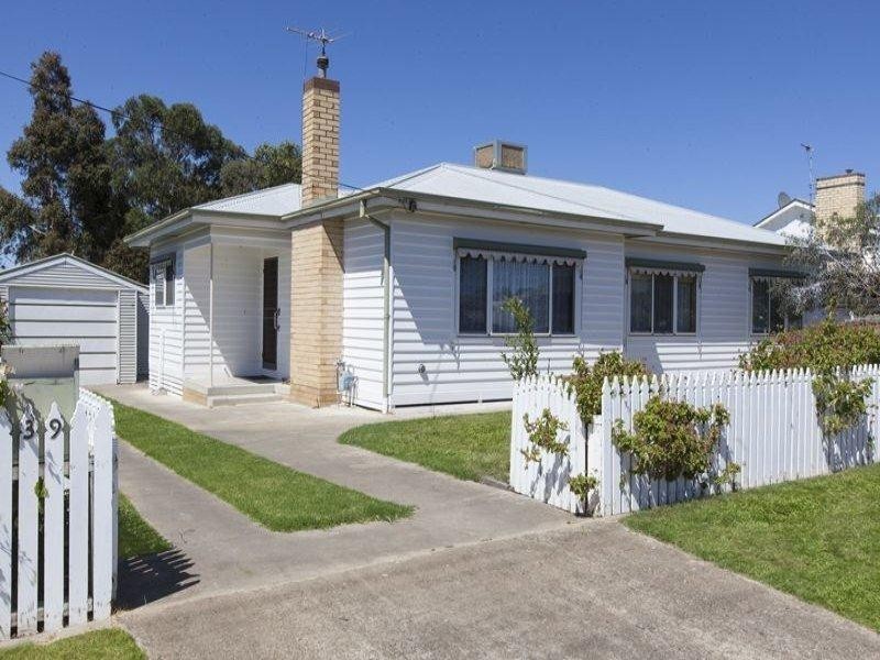 39 ELIZABETH Street, Ararat VIC 3377
