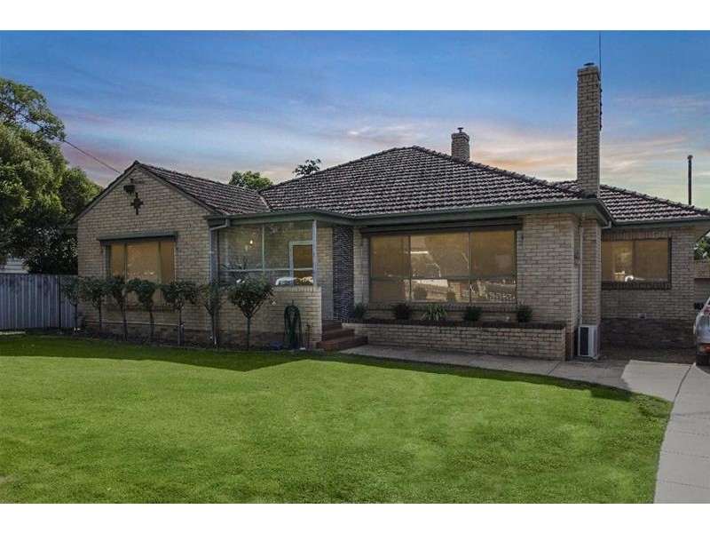 32 Banfield Street, Ararat VIC 3377