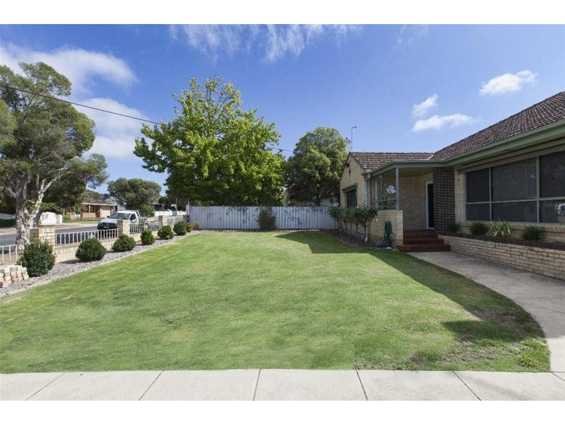 32 Banfield Street, Ararat VIC 3377